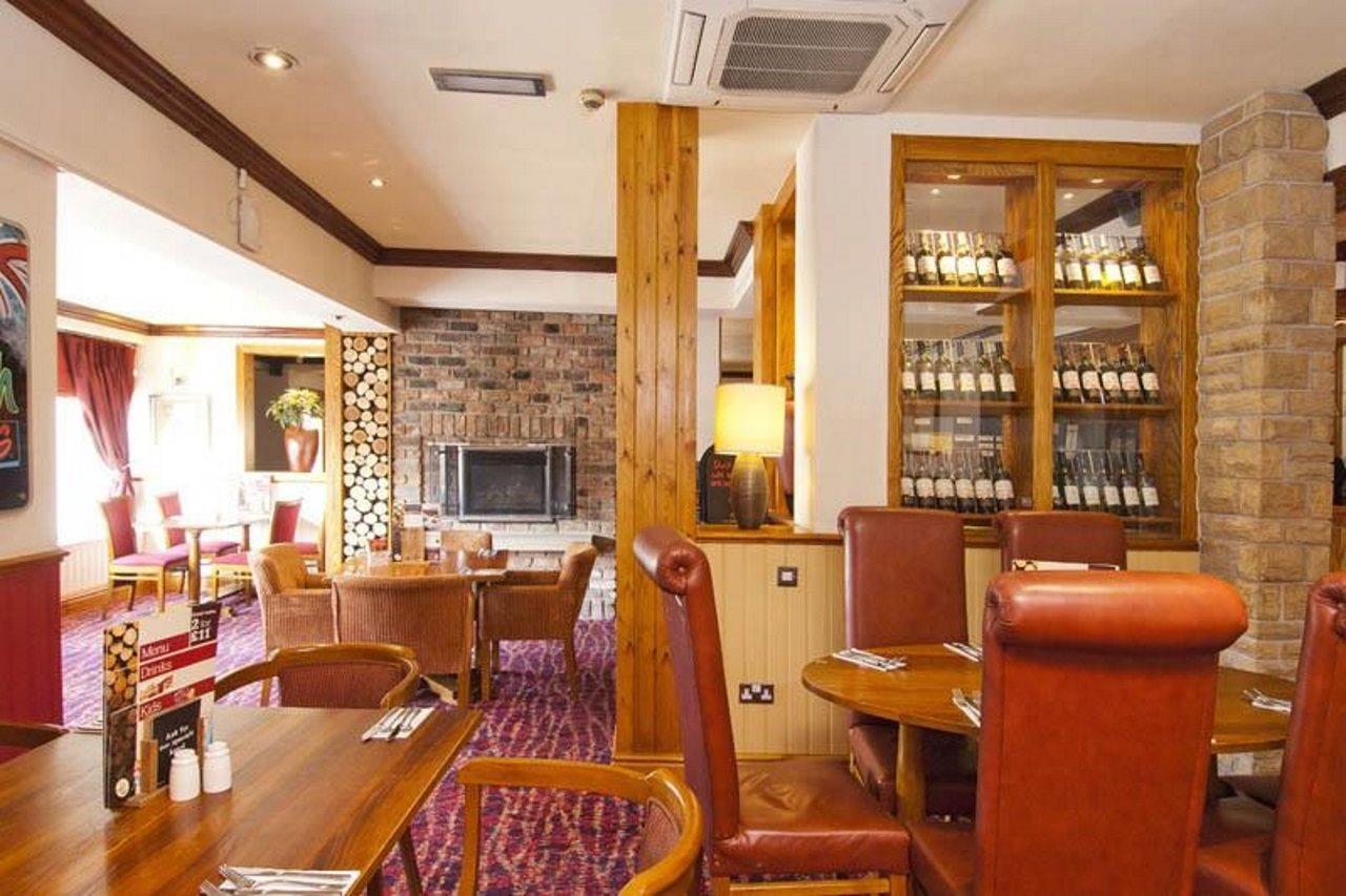 Premier Inn Huddersfield Central Zewnętrze zdjęcie