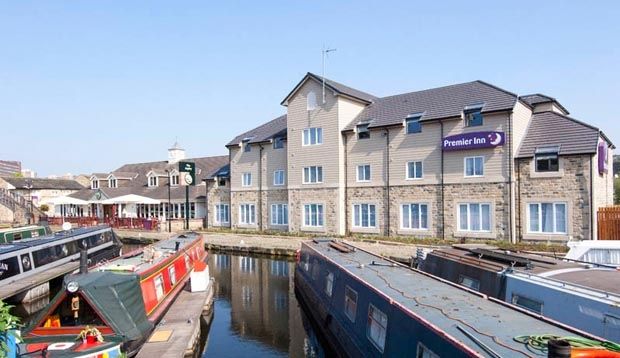 Premier Inn Huddersfield Central Zewnętrze zdjęcie